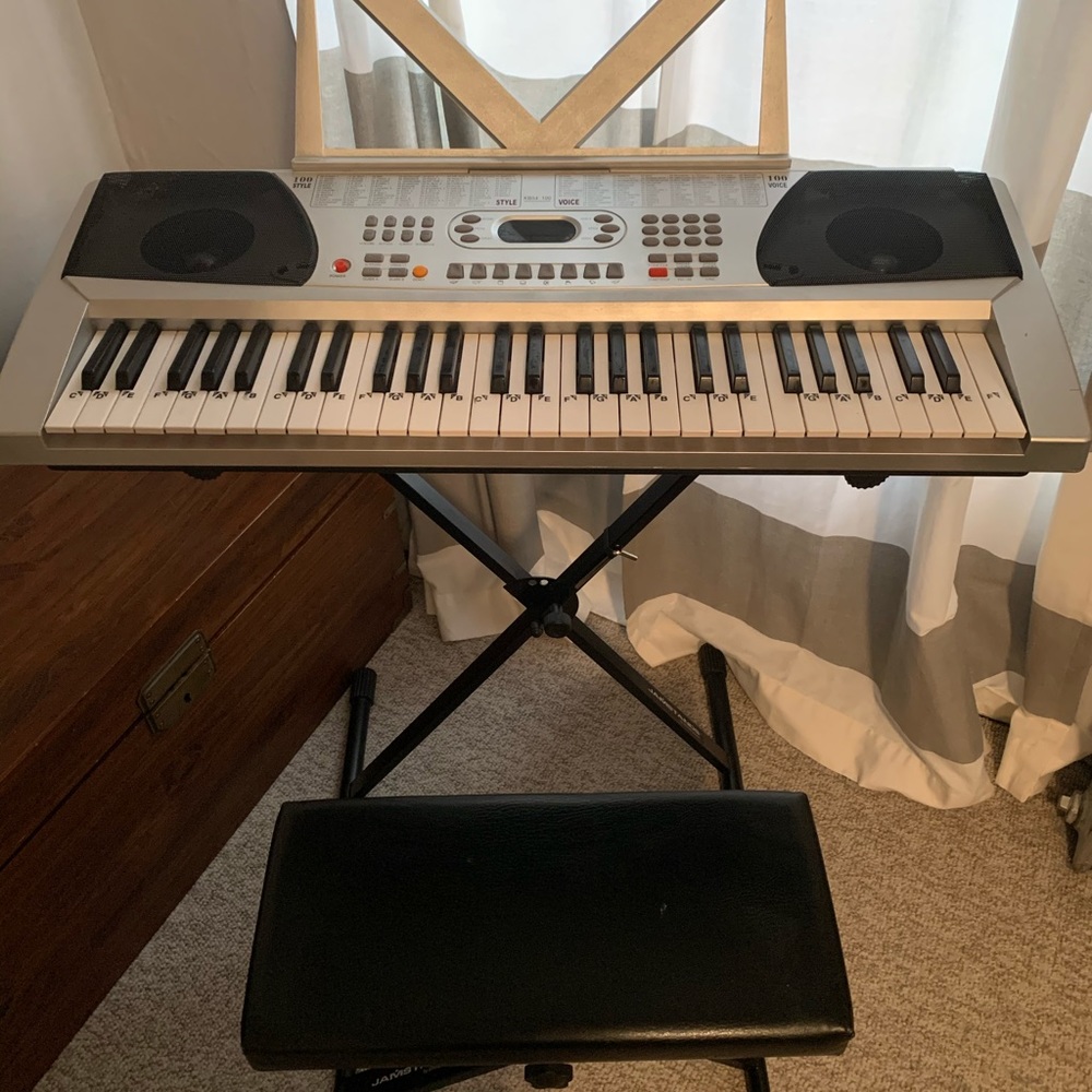 Keyboard KB54-100; Jam stands by Ultimate Support